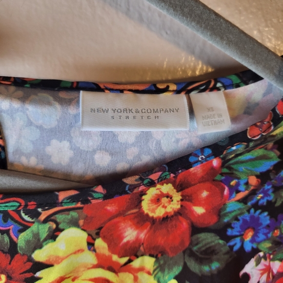 New York & Company Vintage Inspired Mixed Print Bell Sleeve Mini Dress - Picture 4 of 7